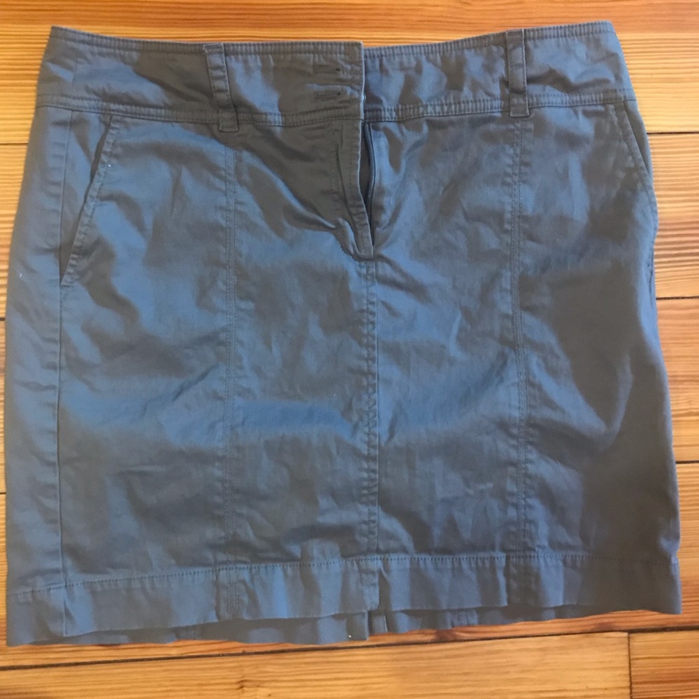 Loft mini skirt